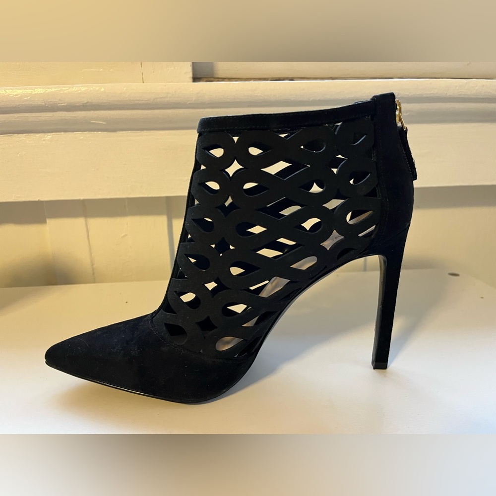 Nine West 4.5 “ Caged Black Booties